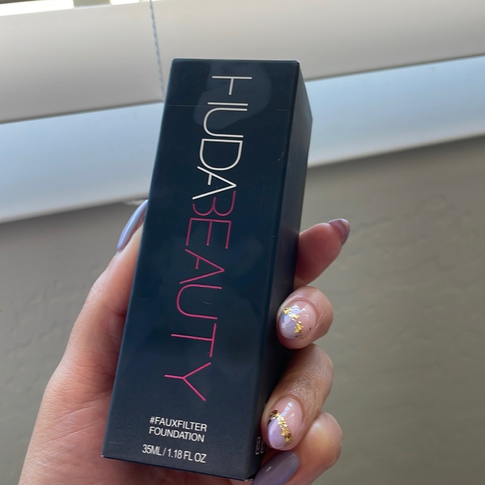 Huda Beauty #fauxfilter foundation Amaretti